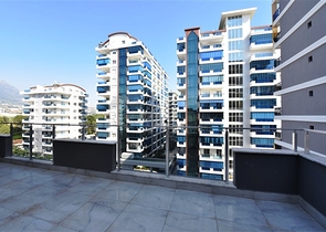 Penthouse mit Bergblick im Stadtteil Mahmutlar