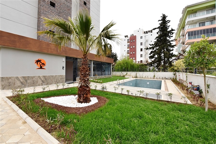 Penthouse zum Verkauf 2+1 mit Meerblick im Stadtteil Kestel