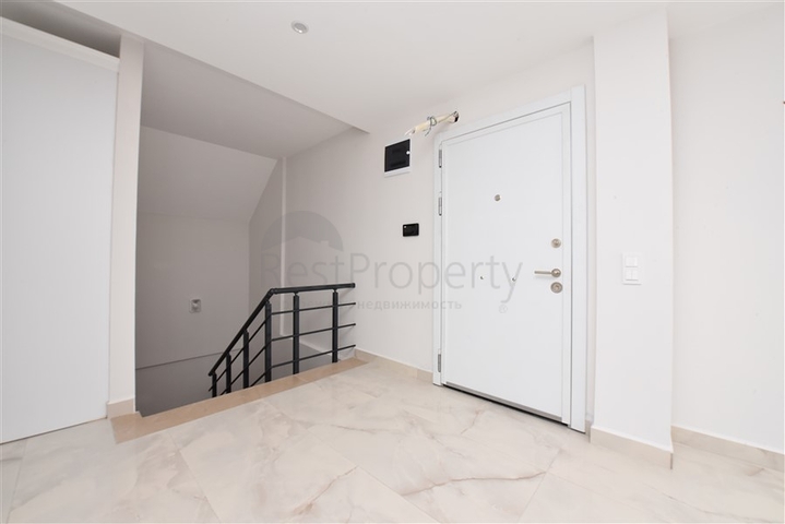 Penthouse zum Verkauf 2+1 mit Meerblick im Stadtteil Kestel