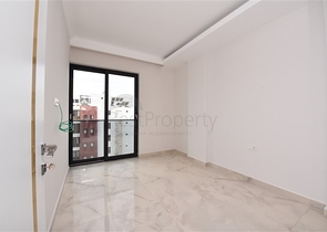 Penthouse zum Verkauf 2+1 mit Meerblick im Stadtteil Kestel