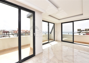 Penthouse zum Verkauf 2+1 mit Meerblick im Stadtteil Kestel