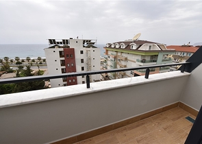 Penthouse zum Verkauf 2+1 mit Meerblick im Stadtteil Kestel