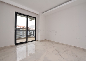 Penthouse zum Verkauf 2+1 mit Meerblick im Stadtteil Kestel