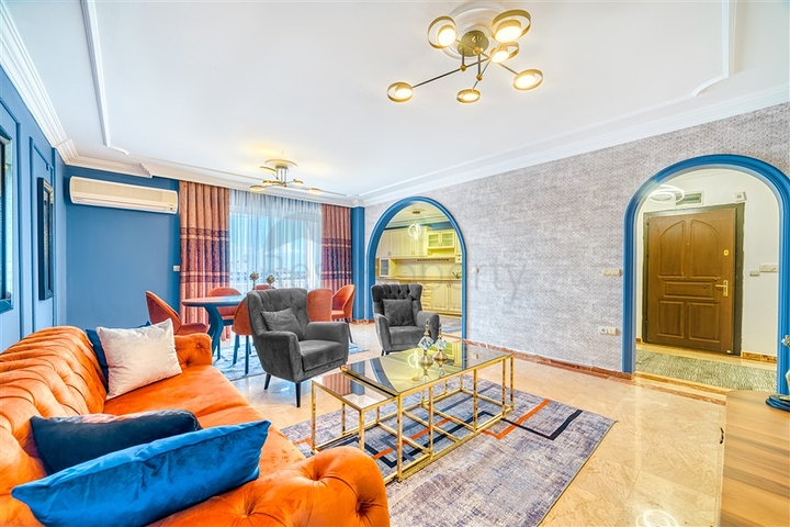 2+1 Wohnung im Stadtteil Mahmutlar, 500 Meter vom Meer entfernt