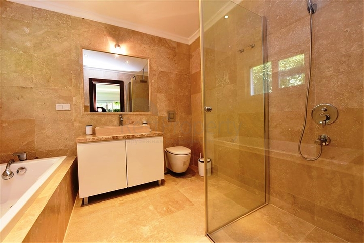 Maisonette-Garten in der Nähe des Meeres in Konakly