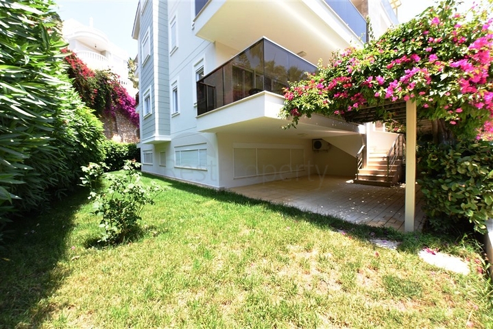 Maisonette-Garten in der Nähe des Meeres in Konakly