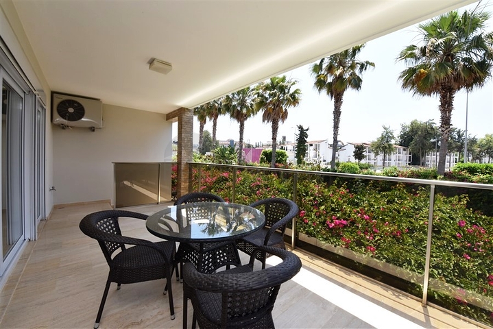 Maisonette-Garten in der Nähe des Meeres in Konakly