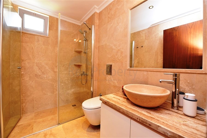 Maisonette-Garten in der Nähe des Meeres in Konakly