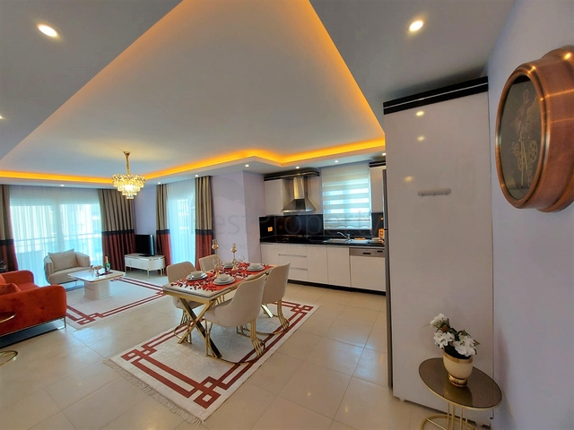 Geräumige 2+1-Wohnung 500 Meter vom Meer entfernt