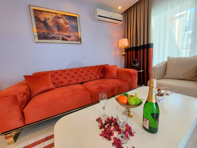 Geräumige 2+1-Wohnung 500 Meter vom Meer entfernt