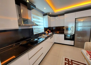 Geräumige 2+1-Wohnung 500 Meter vom Meer entfernt