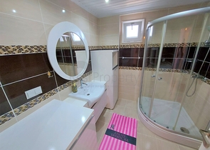 Geräumige 2+1-Wohnung 500 Meter vom Meer entfernt