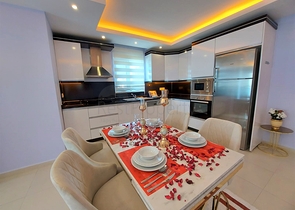 Geräumige 2+1-Wohnung 500 Meter vom Meer entfernt