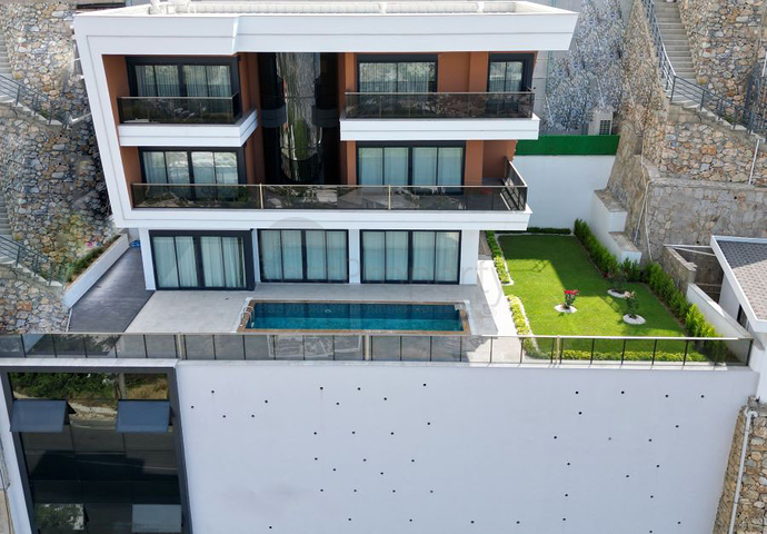 Villen mit atemberaubender Aussicht in Bektas