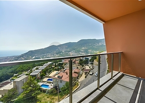 Villen mit atemberaubender Aussicht in Bektas