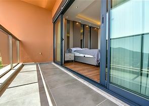 Villen mit atemberaubender Aussicht in Bektas