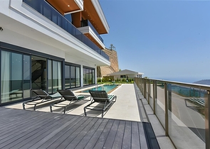 Villen mit atemberaubender Aussicht in Bektas