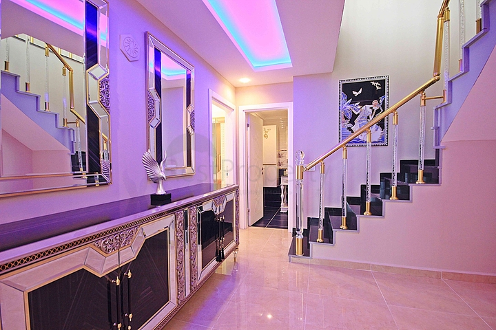 Penthouse zum Verkauf 3+1 im Stadtteil Mahmutlar