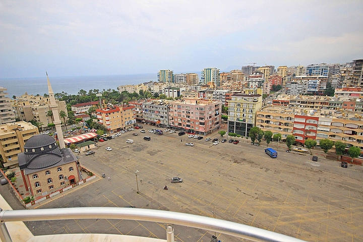 Penthouse zum Verkauf 3+1 im Stadtteil Mahmutlar