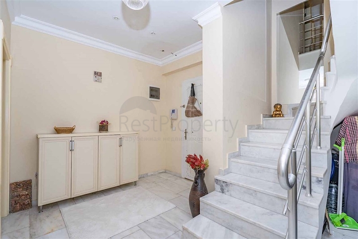 Geräumiges 4+1 Penthouse für eine große Familie