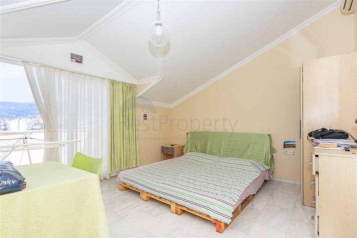 Geräumiges 4+1 Penthouse für eine große Familie