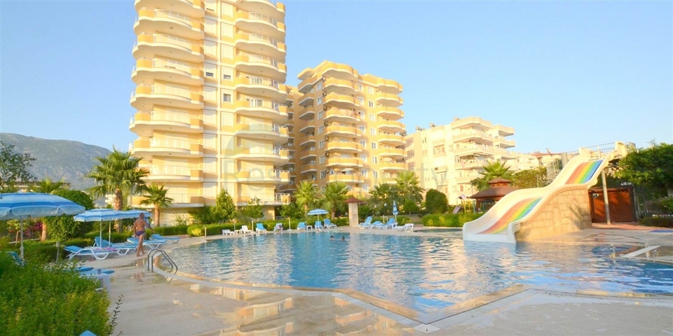 2+1 Wohnung mit Meerblick im Stadtteil Mahmutlar