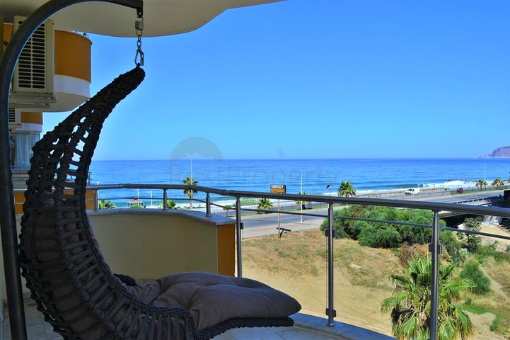 2+1 Wohnung mit Meerblick im Stadtteil Mahmutlar