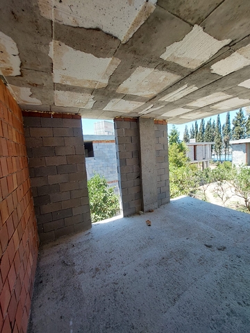 Attraktive Villen umgeben von üppiger Natur