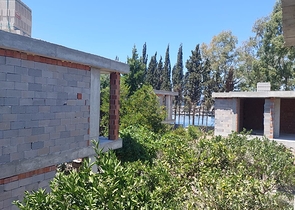 Attraktive Villen umgeben von üppiger Natur