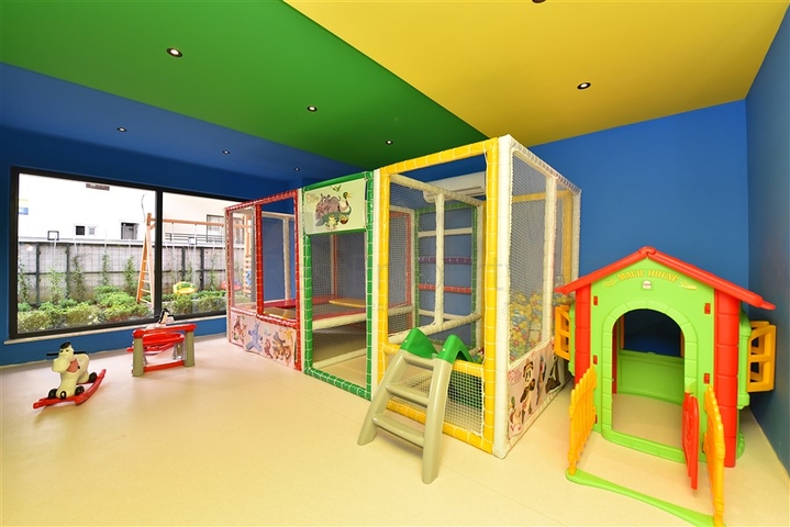 1+1 Wohnung in einem neuen Komplex in der Gegend von Cleopatra