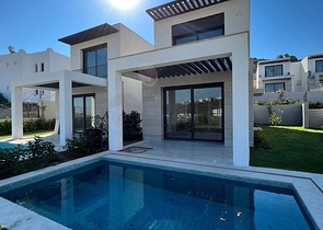 Abgelegene Villen mit Meerblick