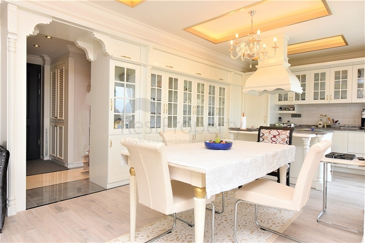 4+1 Apartment in einem Luxus-Komplex 