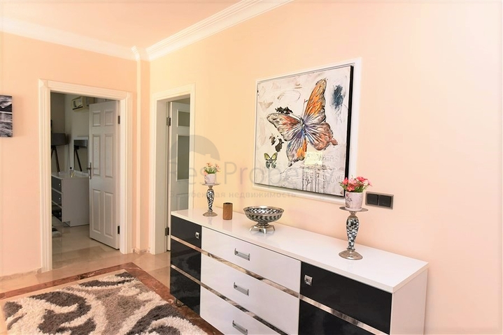 Villa mit Blick auf das Mittelmeer im Viertel Demirtas