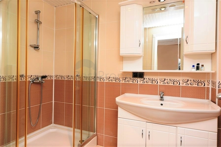 Villa mit Blick auf das Mittelmeer im Viertel Demirtas