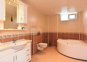 Villa mit Blick auf das Mittelmeer im Viertel Demirtas