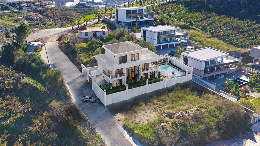 Villa mit Meerblick 5+1 in Kargicak