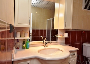 Wohnung 2+1 mit separater Küche im Stadtteil Mahmutlar