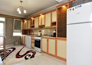 Wohnung 2+1 mit separater Küche im Stadtteil Mahmutlar