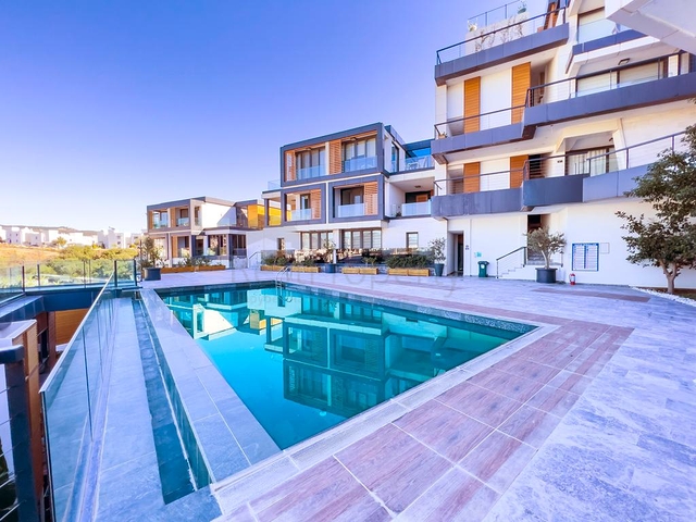 Wohnungen im Zentrum von Bodrum mit Blick auf das Meer und die Stadt!
