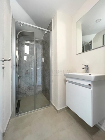 Wohnungen im Zentrum von Bodrum mit Blick auf das Meer und die Stadt!