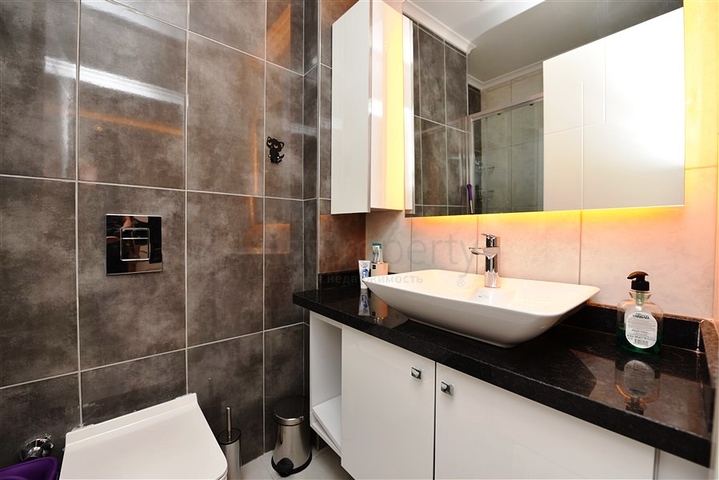 Zweizimmerwohnung in einem Komplex mit Hotelinfrastruktur