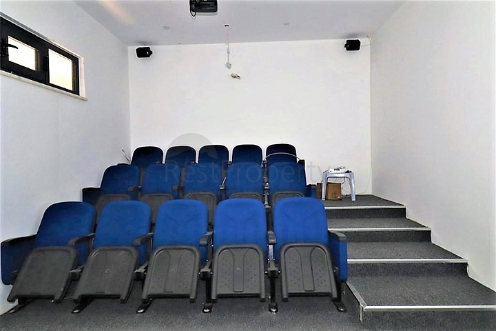 1+1 Apartment in einem neuen Komplex mit Hotelinfrastruktur