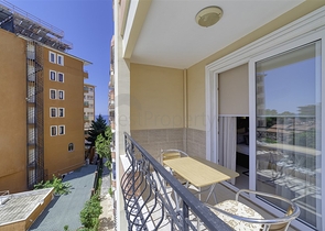 Apartment 2+1 an der ersten Küste in Mahmutlar