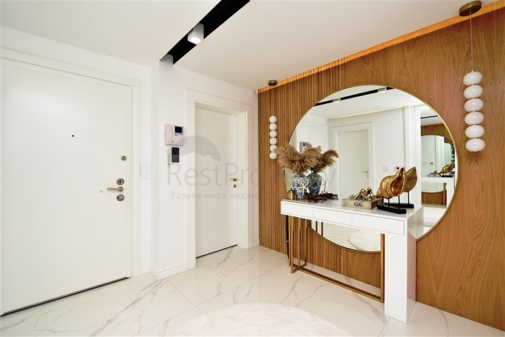 4+1 Luxuswohnung in einem prestigeträchtigen Komplex in Alanya