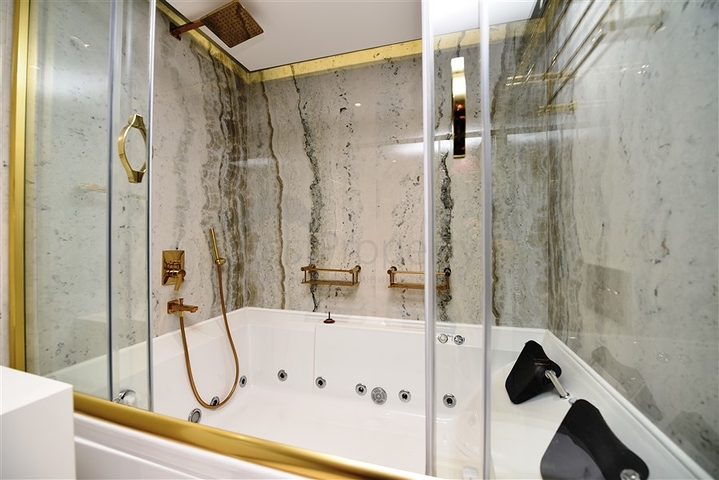 4+1 Luxuswohnung in einem prestigeträchtigen Komplex in Alanya