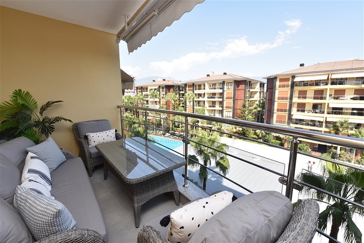 4+1 Luxuswohnung in einem prestigeträchtigen Komplex in Alanya