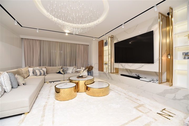 4+1 Luxuswohnung in einem prestigeträchtigen Komplex in Alanya