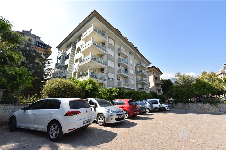 Wohnung 3+1 in der Nähe des Meeres im Zentrum von Alanya