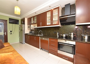 Wohnung 3+1 in der Nähe des Meeres im Zentrum von Alanya