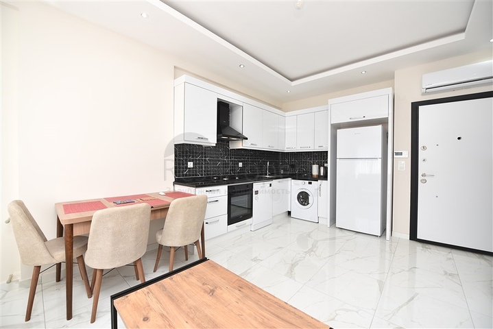 Zweizimmerwohnung in einem neuen Haus, 250 Meter vom Mittelmeer entfernt